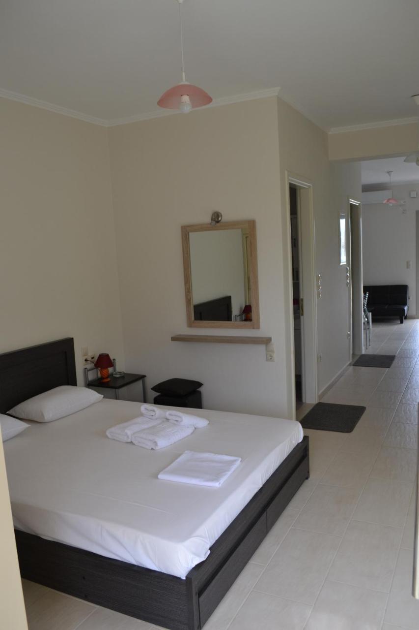 Av Apartment Áyios Nikítas Exterior foto